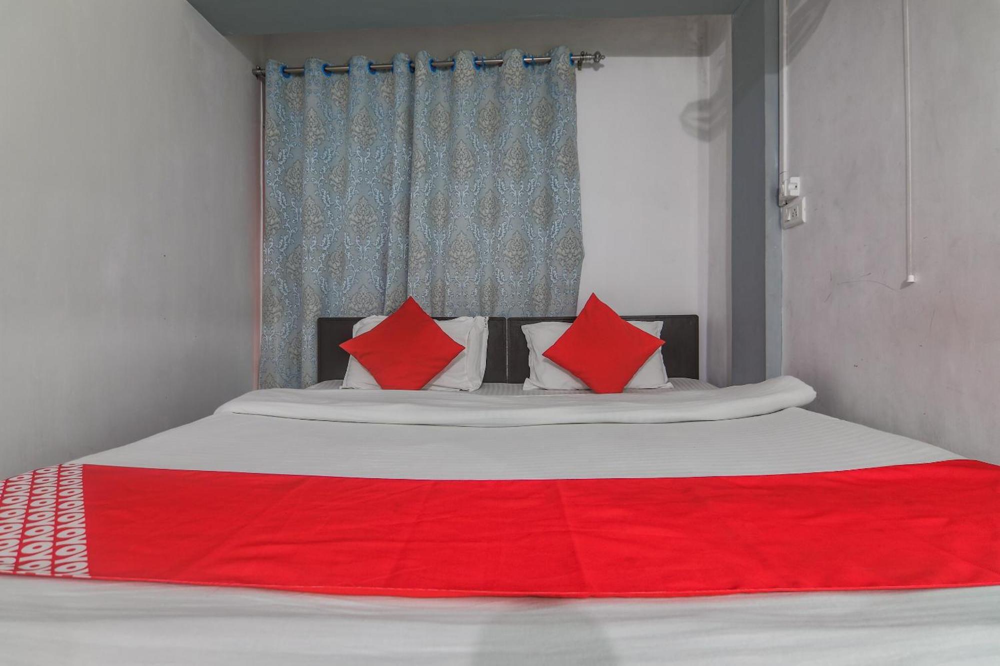 Oyo 9097 Home Stay Laban Шилонг Екстериор снимка
