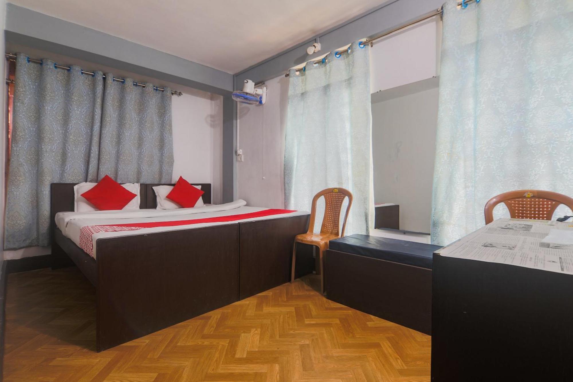 Oyo 9097 Home Stay Laban Шилонг Екстериор снимка