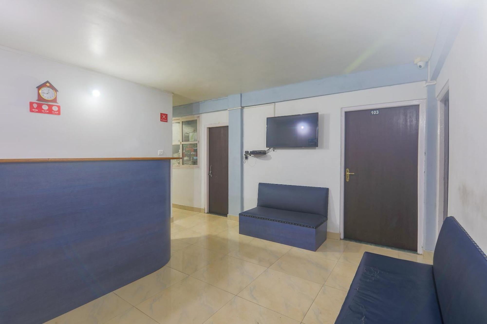 Oyo 9097 Home Stay Laban Шилонг Екстериор снимка