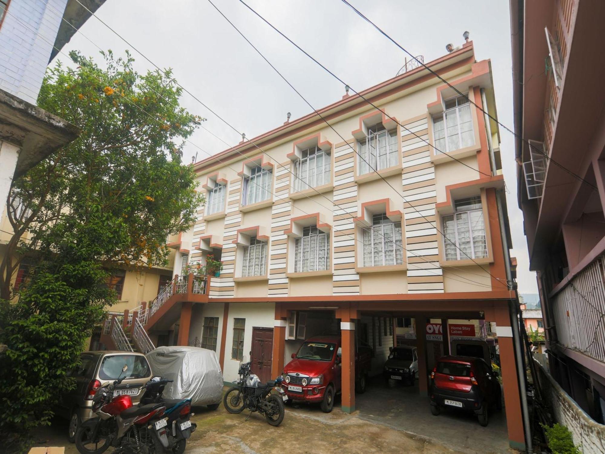 Oyo 9097 Home Stay Laban Шилонг Екстериор снимка